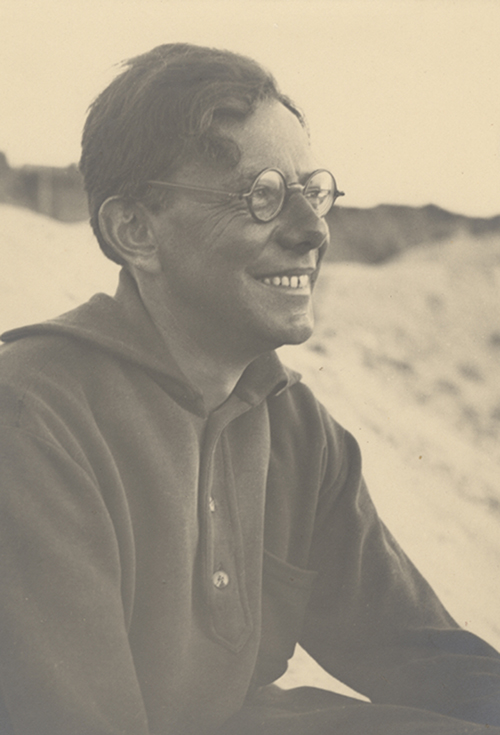 Photograph of a young Paul Tillich in profile.
