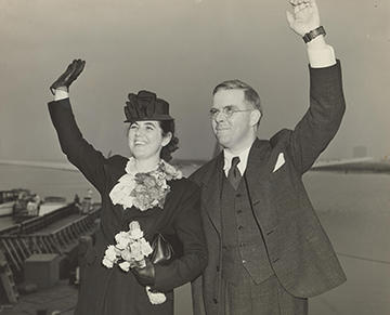 Martha and Waitstill Sharp waving as they leave for Europe (bMS 1446/198)